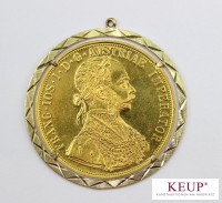 Goldener Münzanhänger