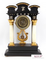 Biedermeier-Portaluhr