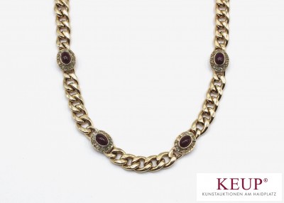 Goldene Cabochon-Halskette
