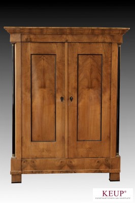 Biedermeierschrank
