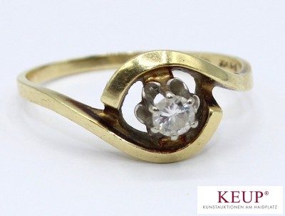Goldener Brillantring