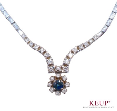 Picture Goldenes Collier