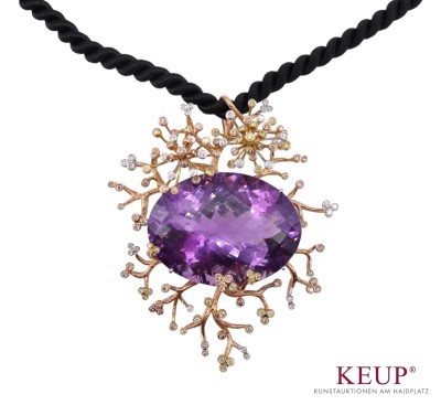 Bild Prunkvoller Anhänger - im Nachverkauf verkauft